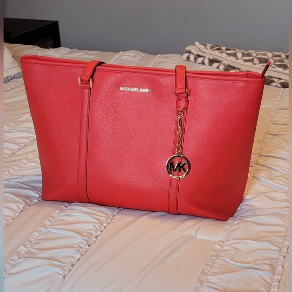 EUC! MK Sady Tote - Picture 6 of 8